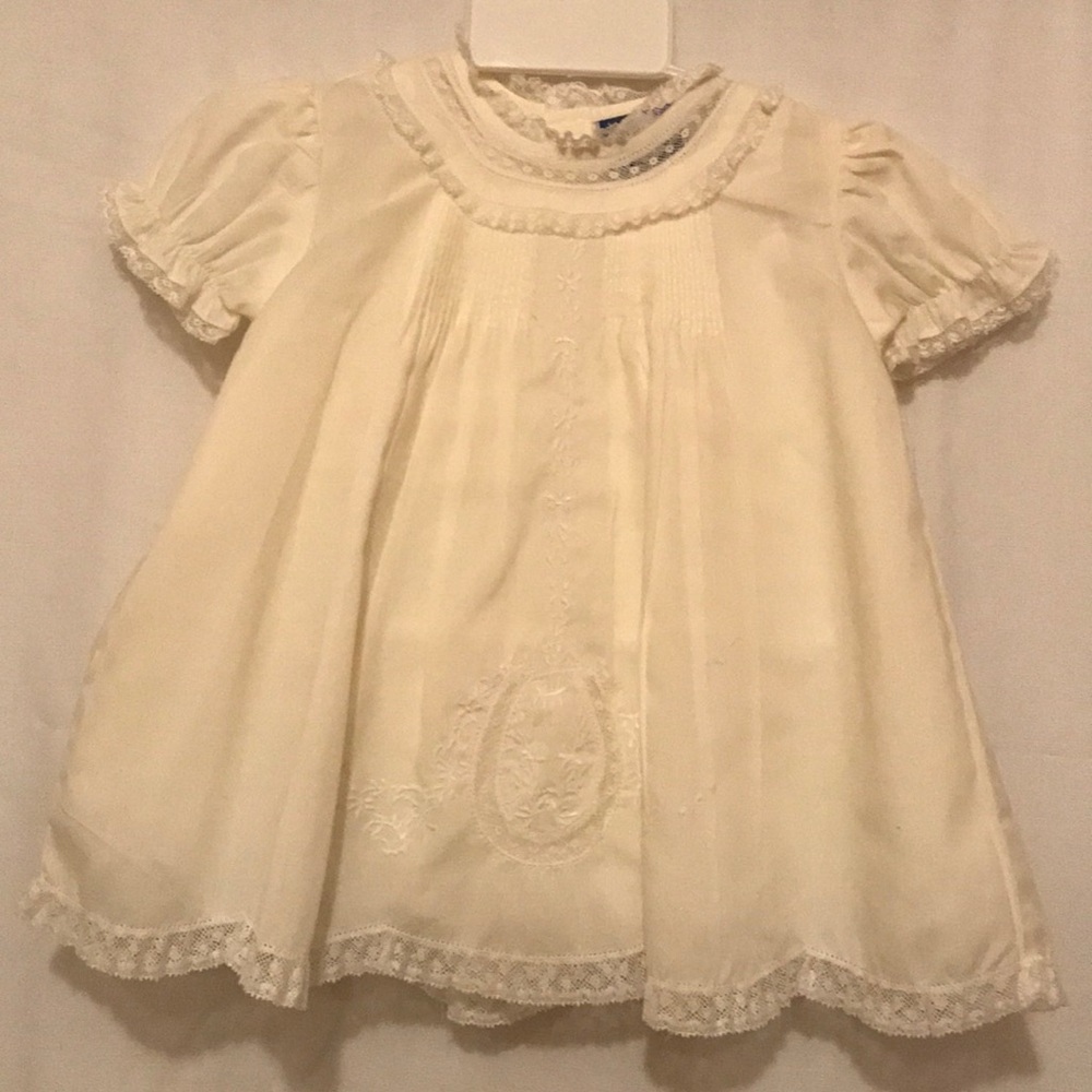 Embroidered infant gown